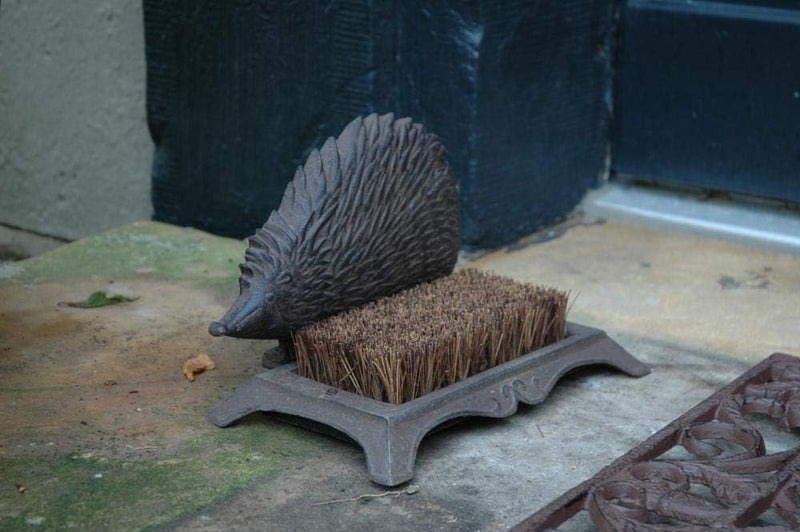 Esschert Design Fallen Fruits LH61 Hedgehog Boot Brush - Brown, 6.5" Height - Image 4